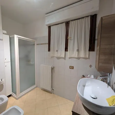 La Casa Di Mirco F1 Guest house *